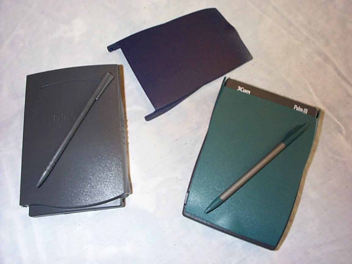 New cases from 3com for PalmPilot and Palm III